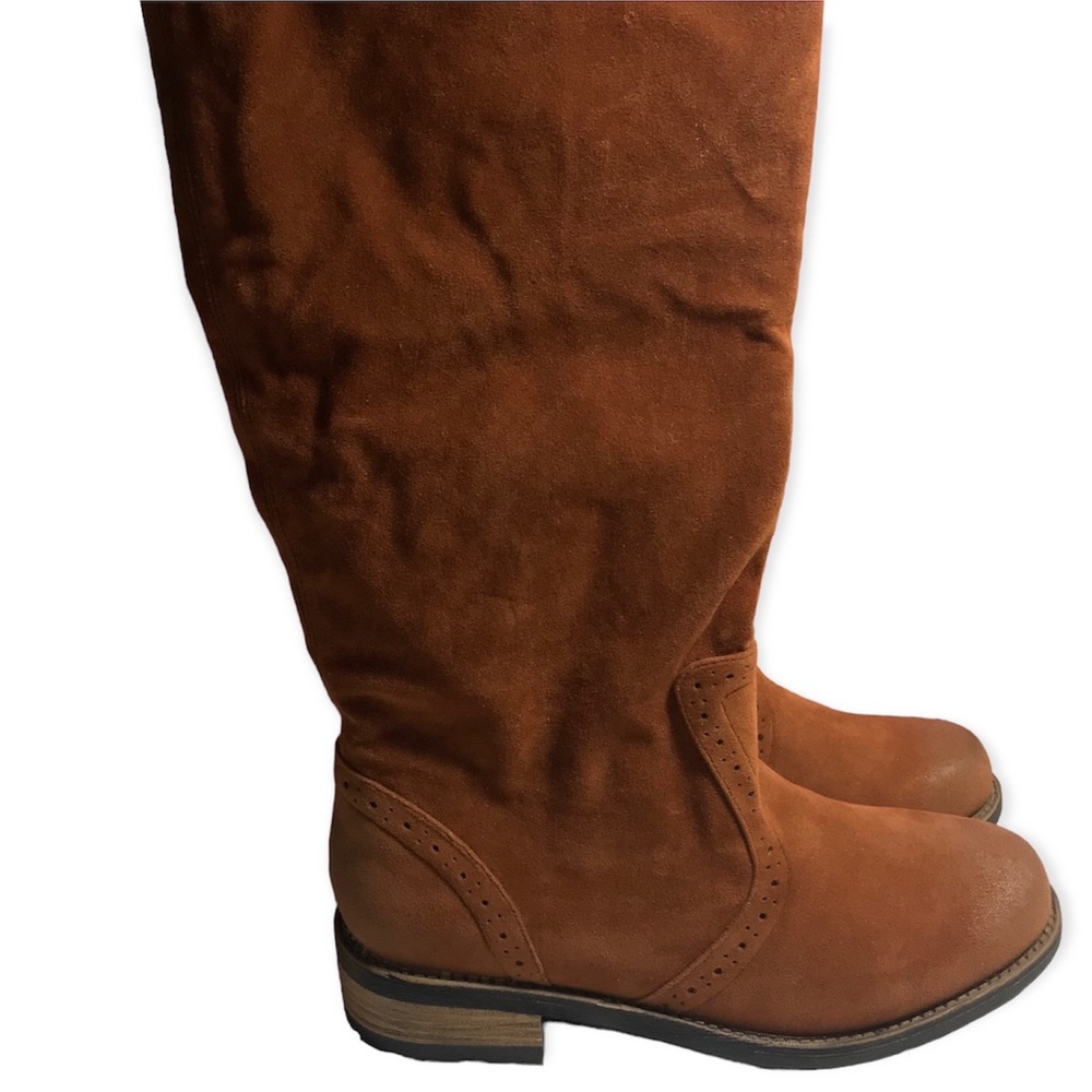 Qupid Rust Brown Vegan Suede Knee High Flat Bottom Boots Size 6 NIB - Picture 7 of 14